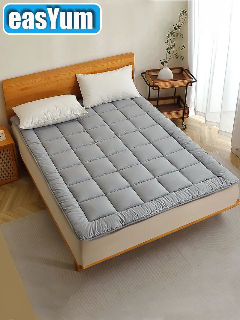 Lightweight Thin Mattress Protector Pad Breathable Polyester Bedding Cover