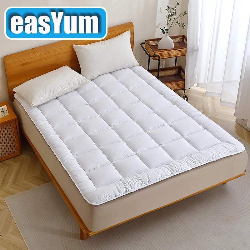 Lightweight Thin Mattress Protector Pad Breathable Polyester Bedding Cover